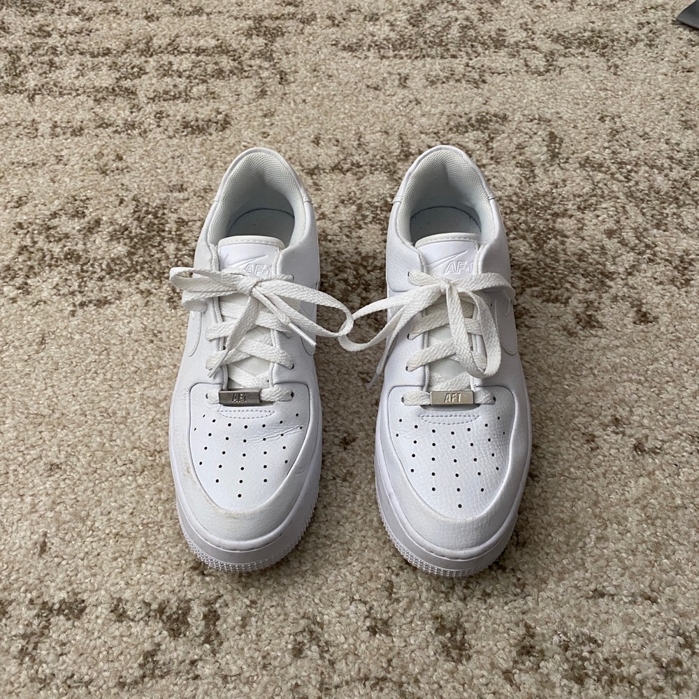 White AirForce-1
